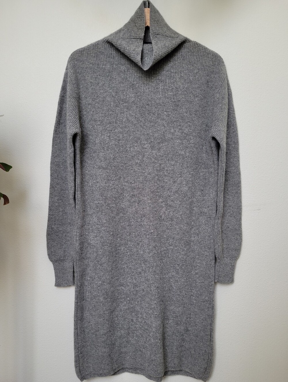 Quince 100% Cashmere Textured Sweater Dress In Heather Grey